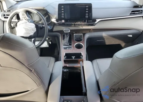 2021 Toyota Sienna Xle z USA, uszkodzony, nr VIN 5TDYRKEC1MS057608